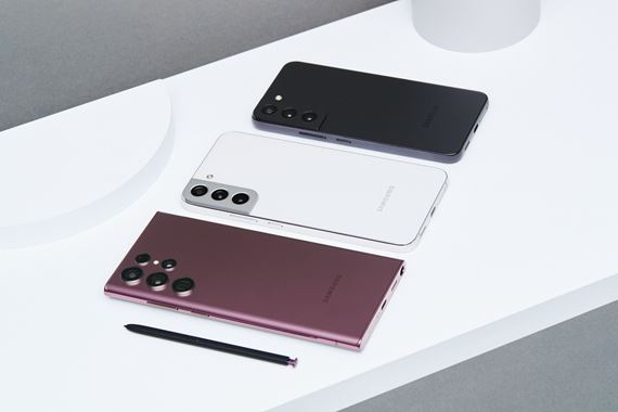 Samsung Galaxy S22 Ultra, S22 a S22 plus boli mobily predstaven